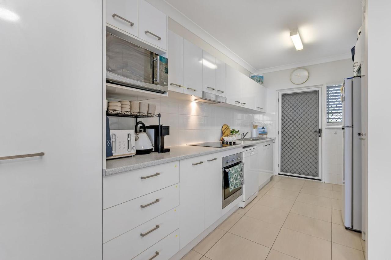 Longbeach Unit 12 * Gold Coast